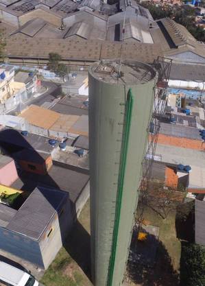 Vazamento de caixa d’água em condomínio de Ermelino preocupa moradores